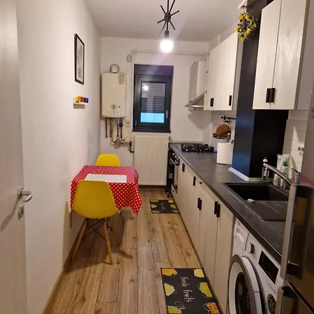 Sala Polivalenta Ciuperca Διαμέρισμα Κραϊόβα