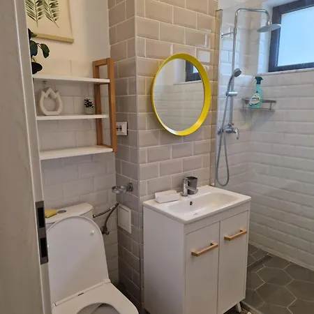 Sala Polivalenta Ciuperca * Κραϊόβα